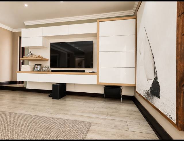 5 BEDROOM HOUSE FOR SALE IN THREE RIVERS EAST